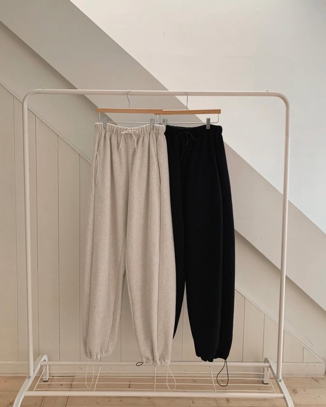 log wide fleece pants