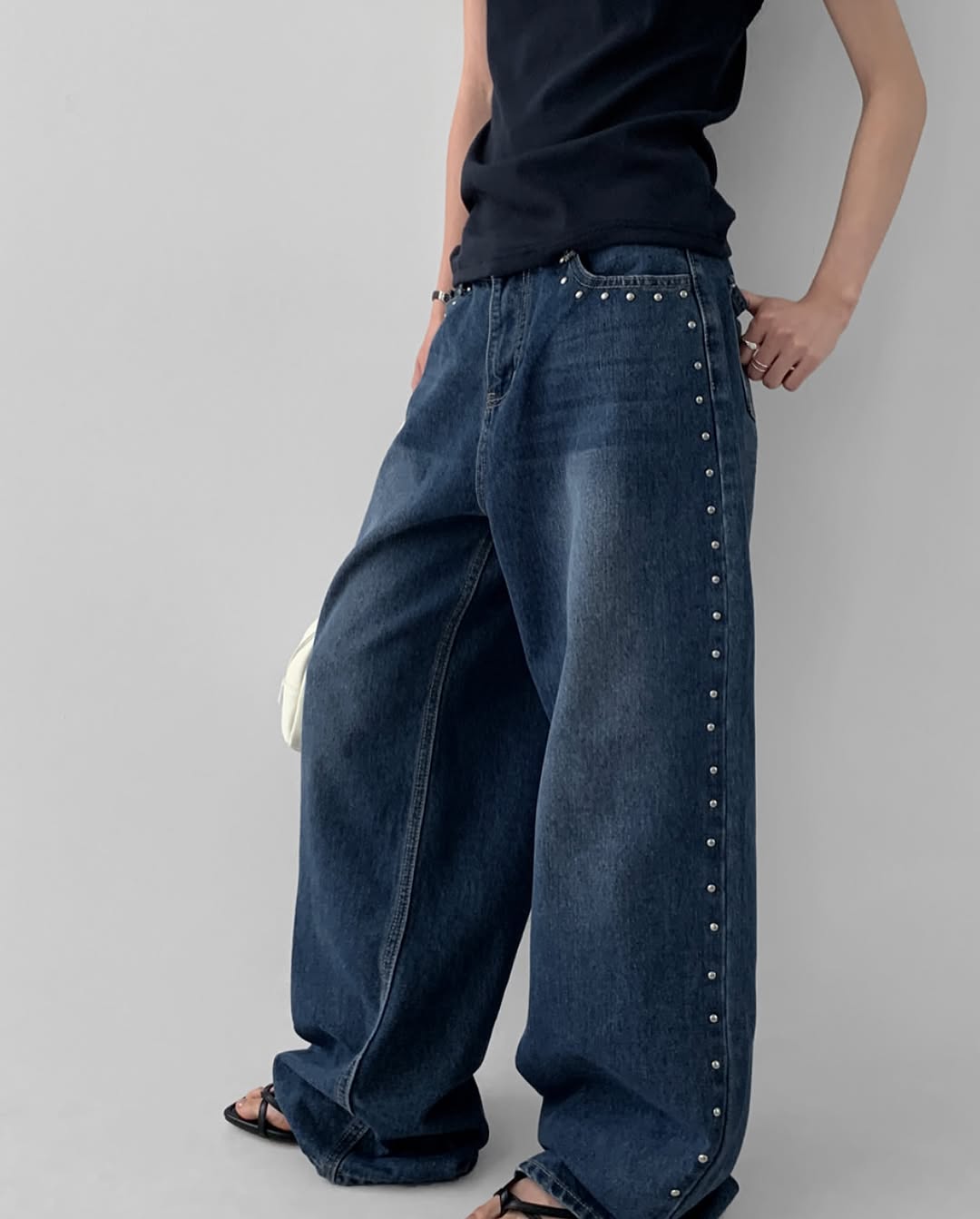 logan studede wide pants (pre-order)