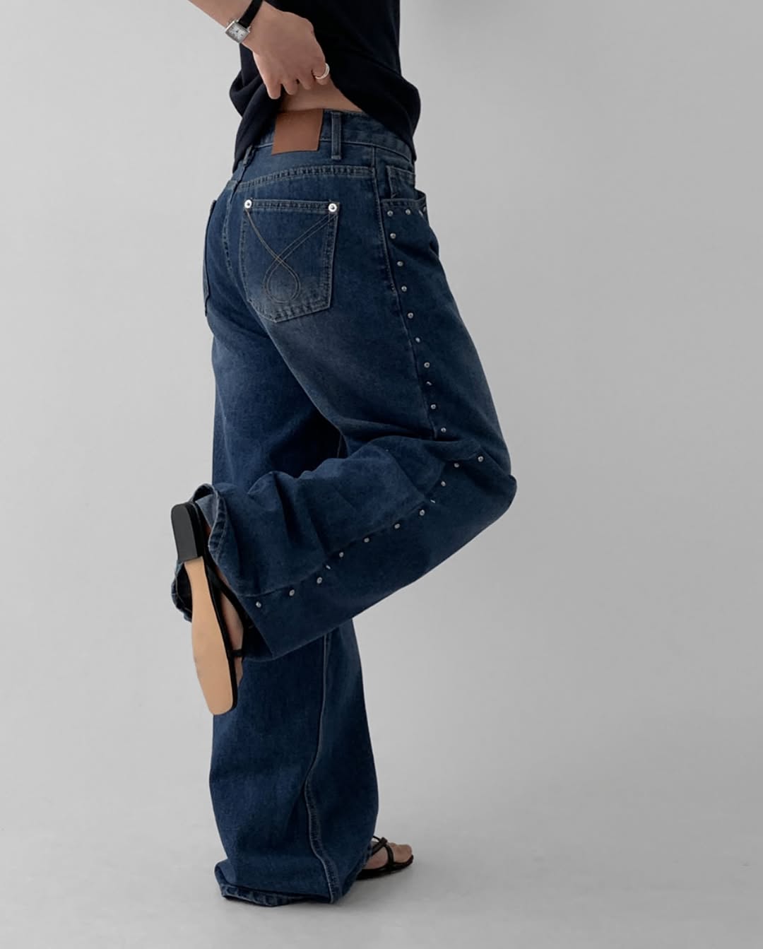 logan studede wide pants (pre-order)