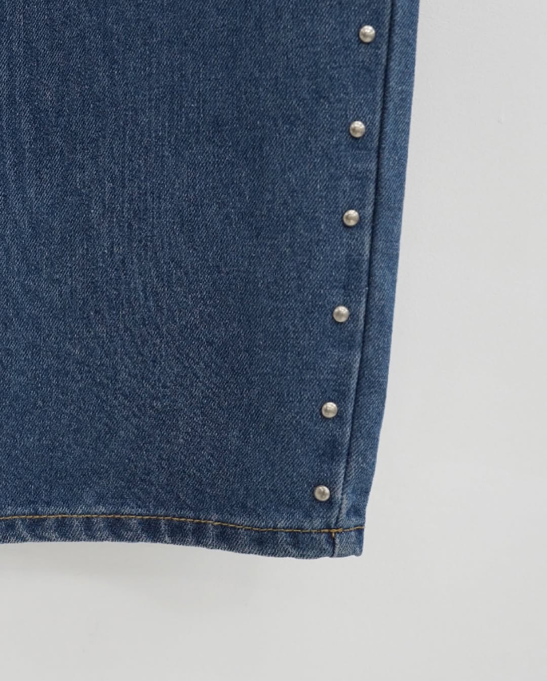 logan studede wide pants (pre-order)