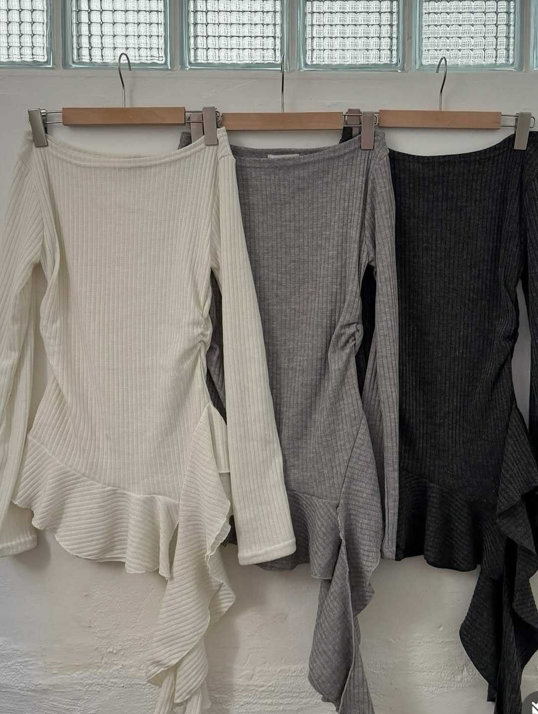 mei frill top (pre-order)