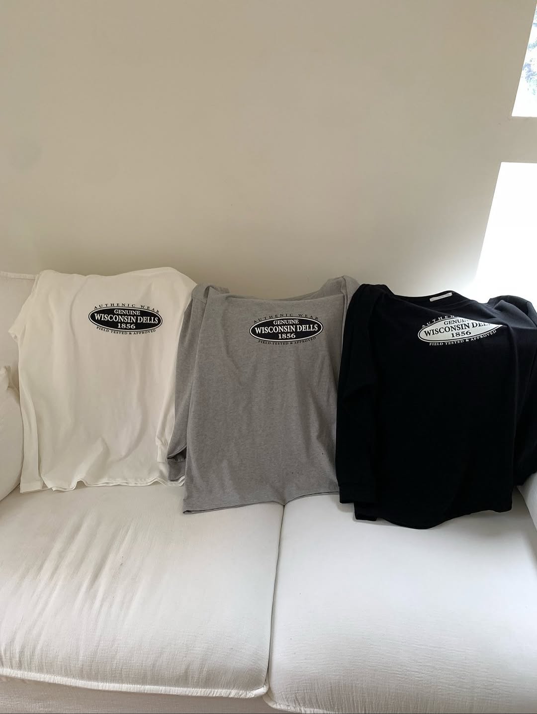 dells tee (pre-order)