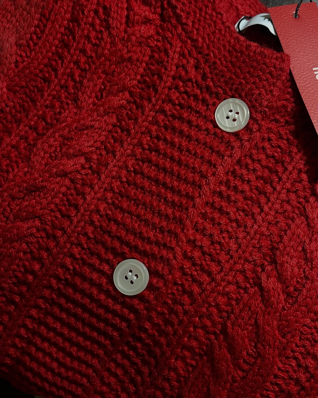 lona cardigan