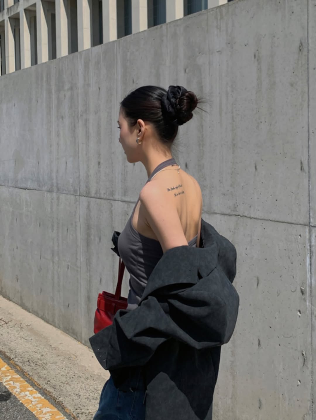 kylie halter top (built in pad)