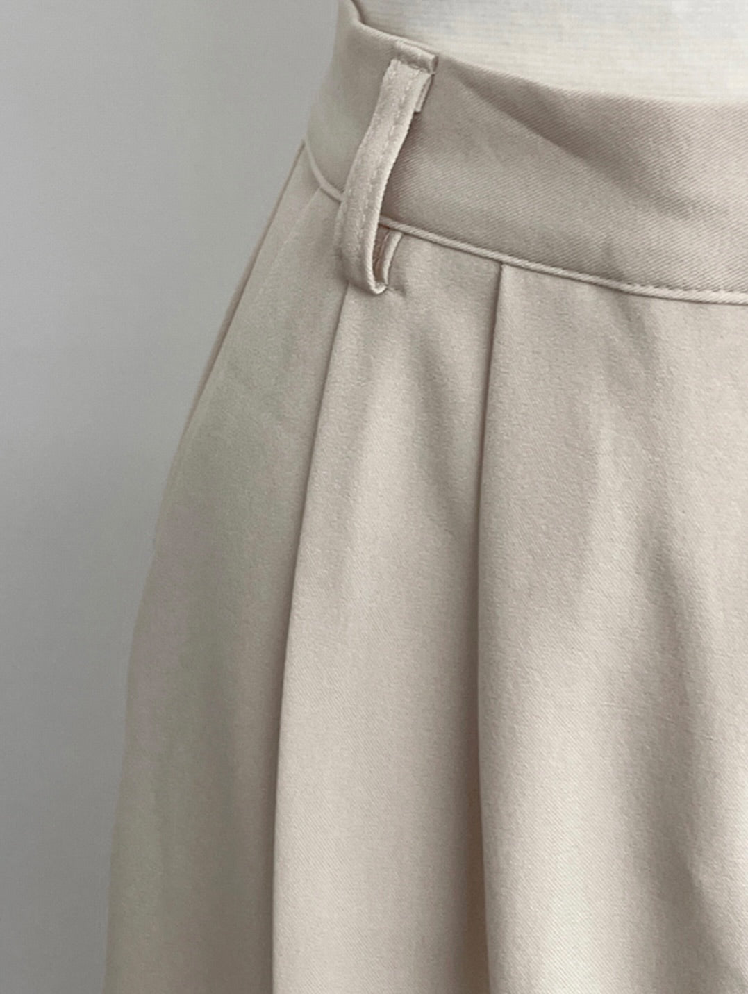 roy two-tucks slacks (pre-order)