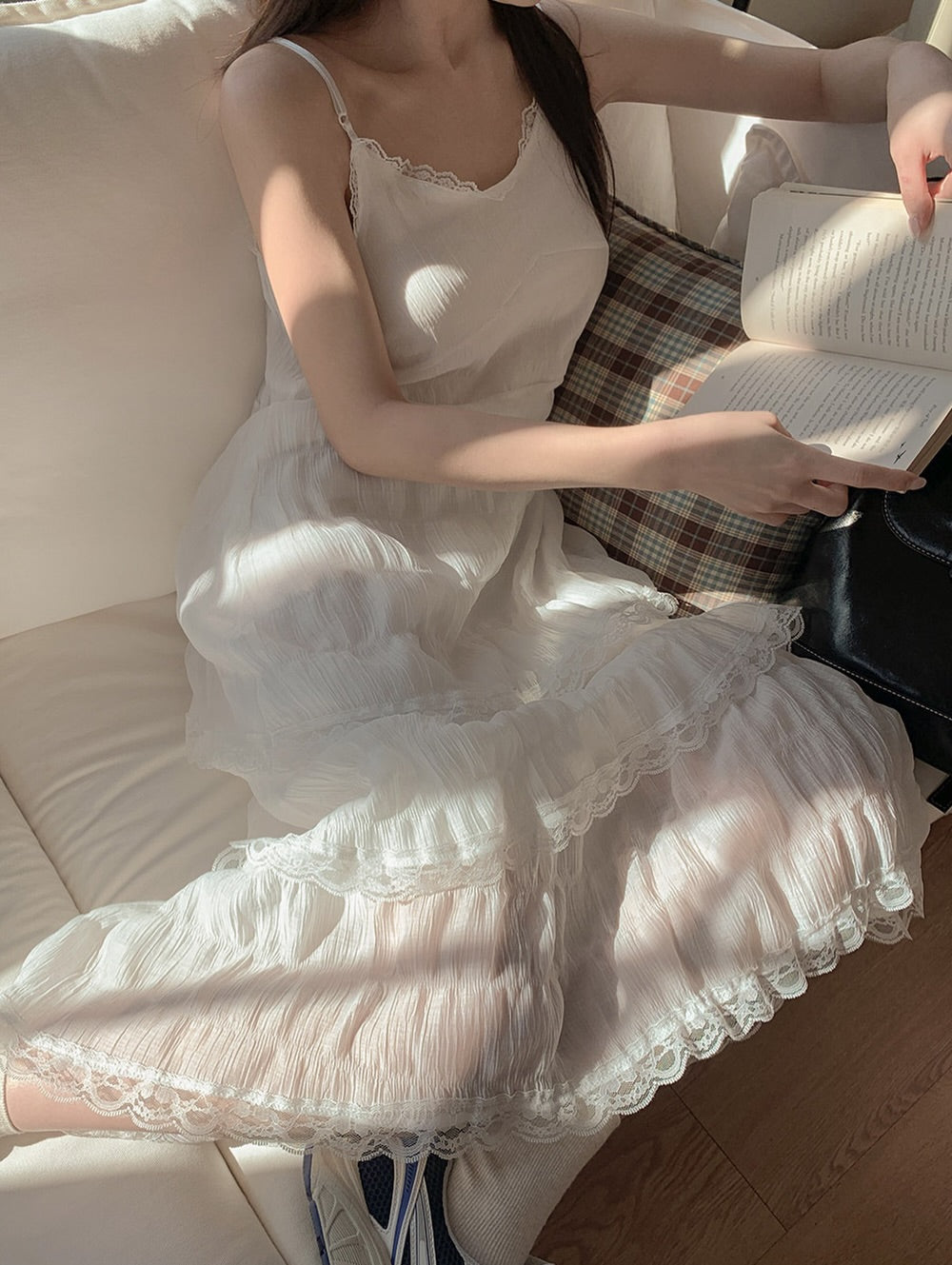 gia lace long dress (pre-order)