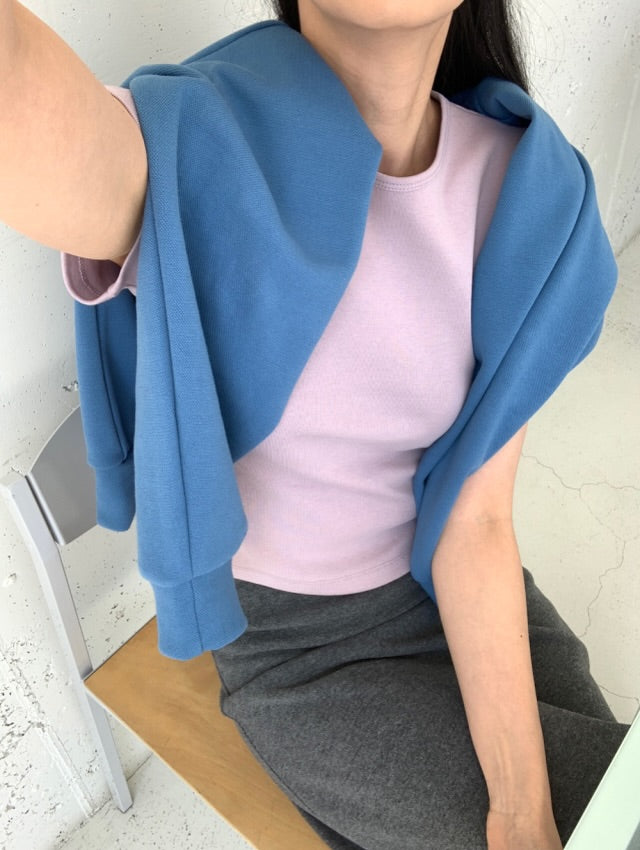 paro v-neck top (pre-order)