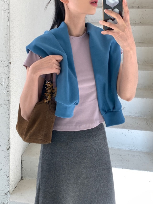 paro v-neck top (pre-order)