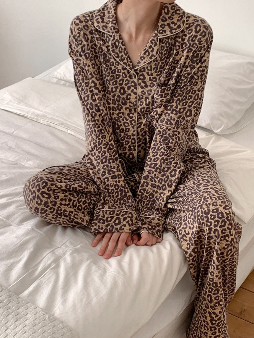 leo velvet homewear set