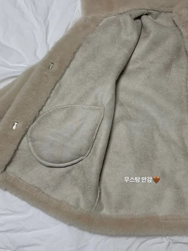 akia fur jacket