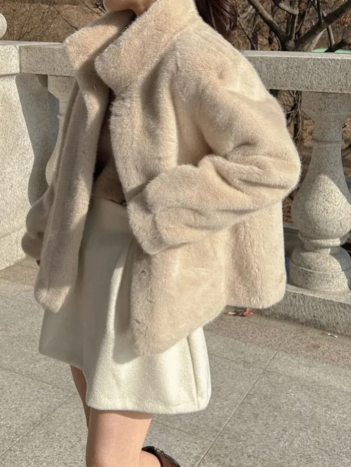 akia fur jacket