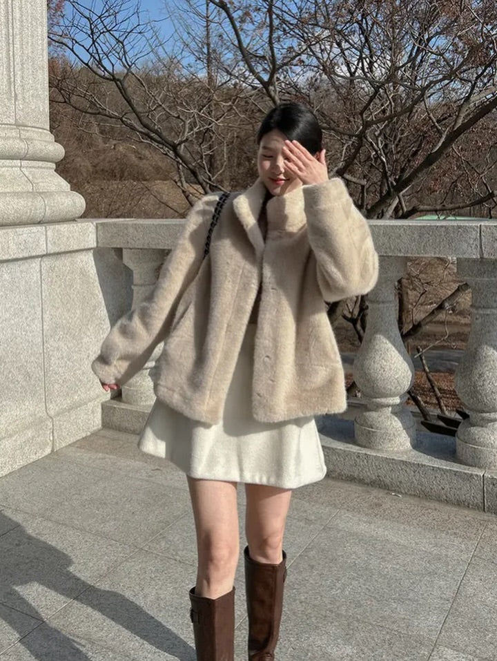 akia fur jacket