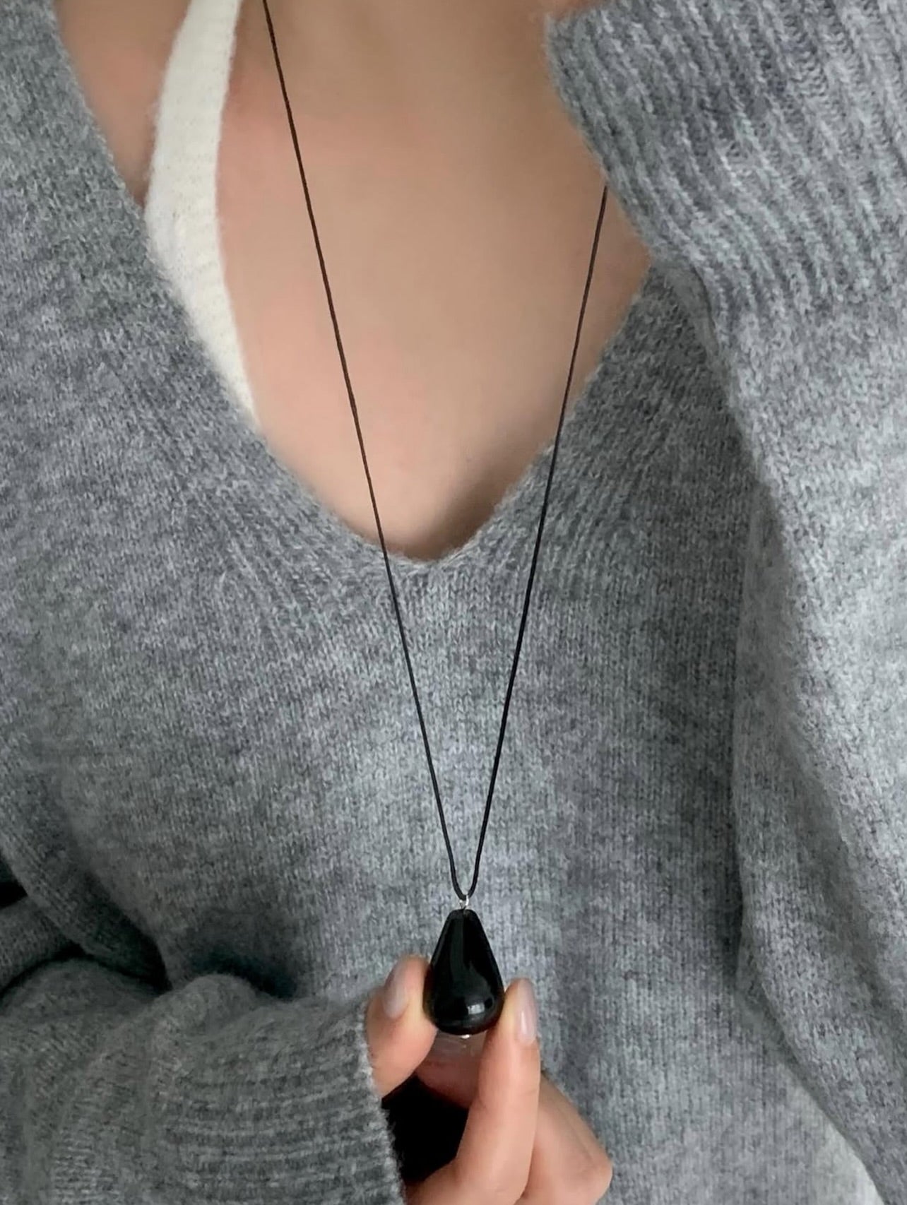 noir drop necklace (pre-order)