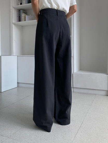 soft lip pocket pants (pre-order)