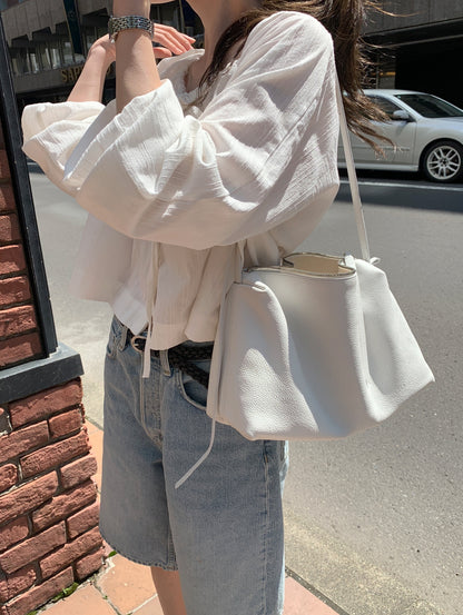 milky blouse