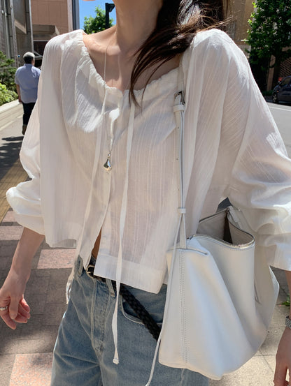 milky blouse