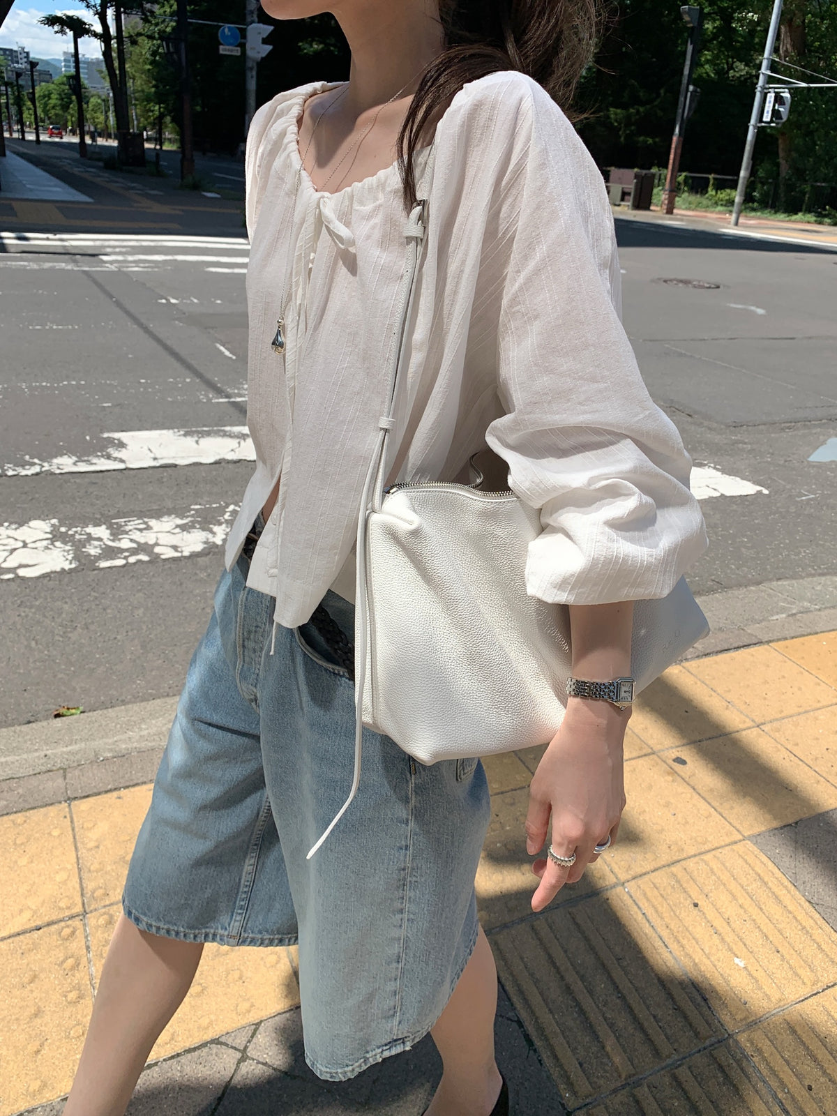 milky blouse