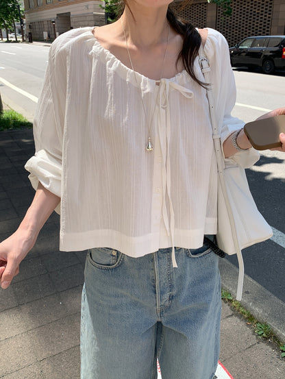 milky blouse